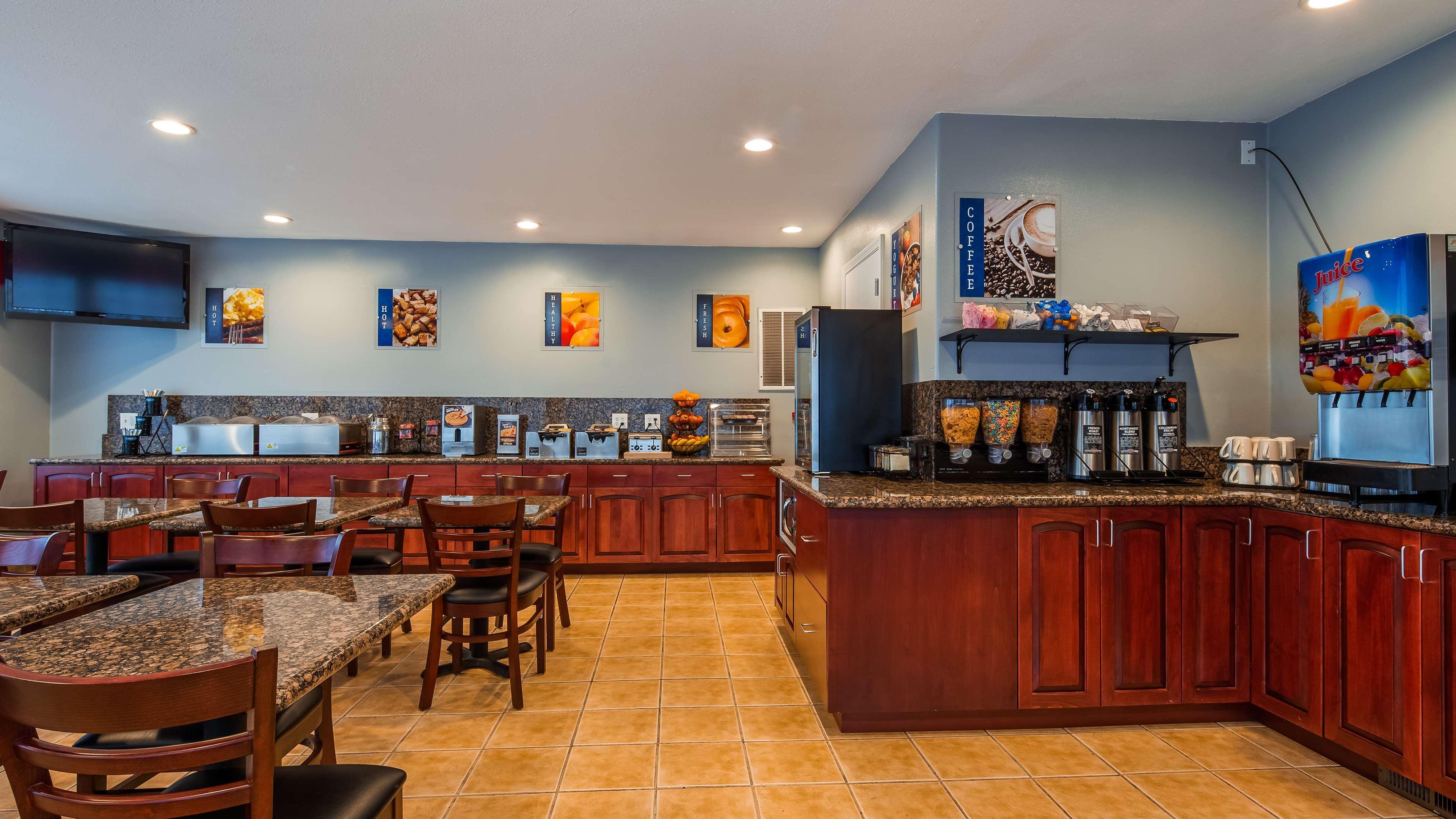 Best Western Garden Villa Inn Roseburg Bagian luar foto
